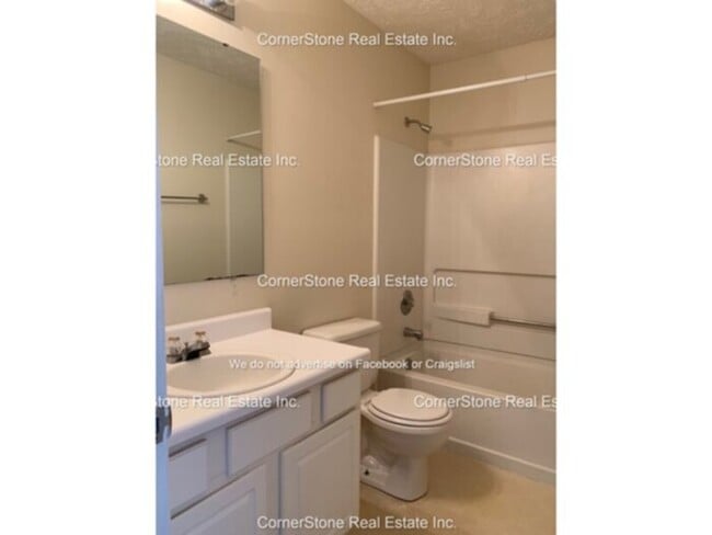 Building Photo - 6329 Foxlake Dr
