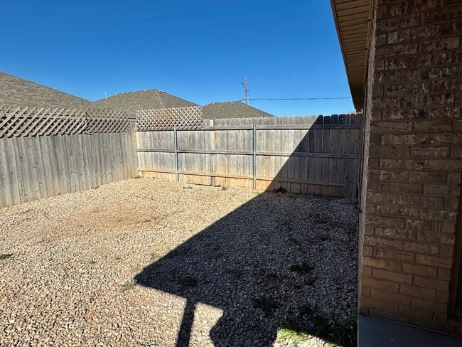 Building Photo - 2121 N Avenue J