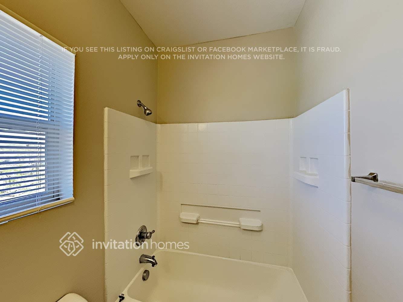 Building Photo - 9516 E Baywood Ave