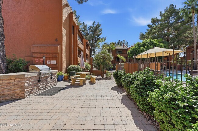 Building Photo - 4704 E Paradise Village Pkwy N