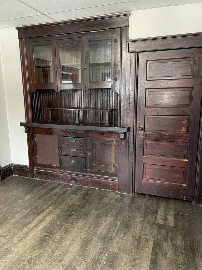 Building Photo - 58 Jerricho