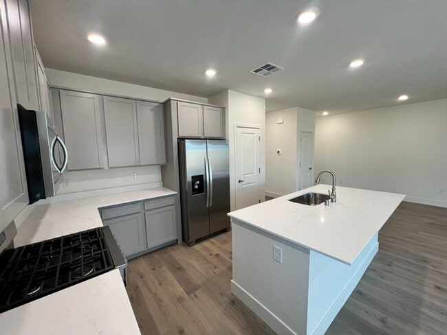 Building Photo - 4348 Single Pine Wy