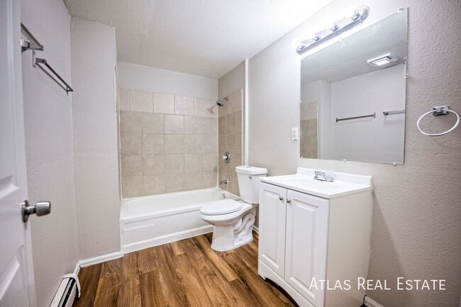 Building Photo - Great Affordable 2 Bed and 1 Bath! Brand N...