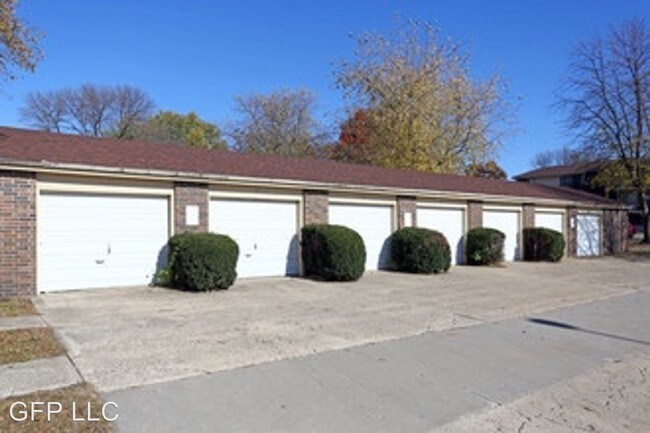 Building Photo - 1110 E 2nd Ave