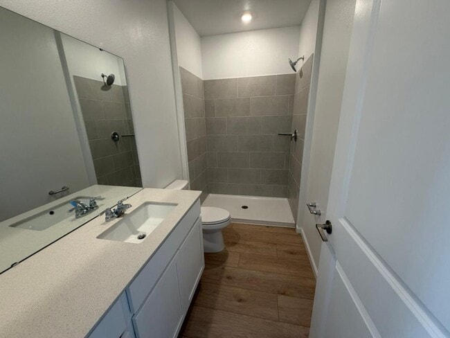 Building Photo - 4407 Vibernum Ave