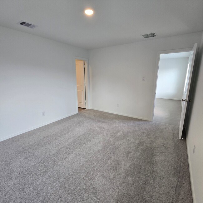 Building Photo - 28751 Texas Plns Dr
