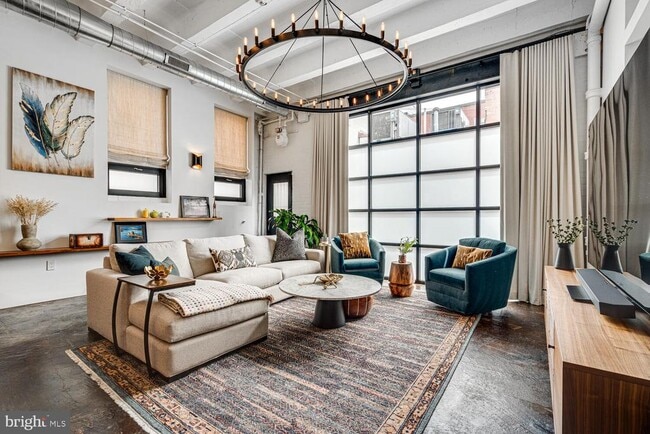 Building Photo - 1413 Swann St NW