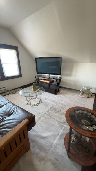 Building Photo - 3454 E 76th St