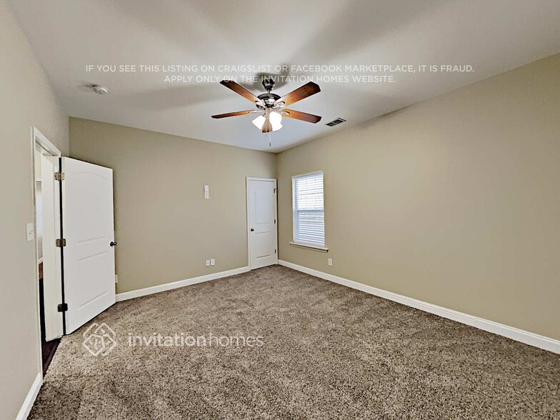 Building Photo - 6473 Hove Rd