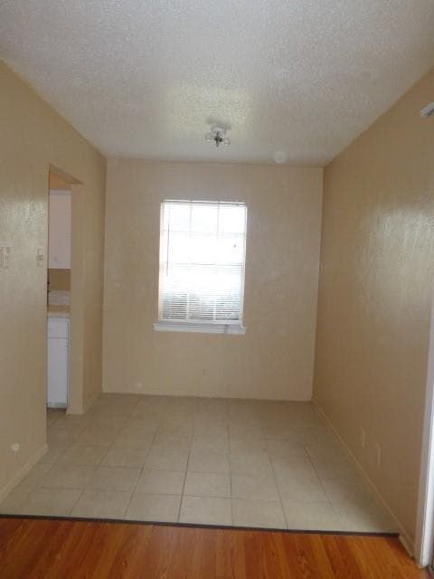 Building Photo - 409 Cliff Dr