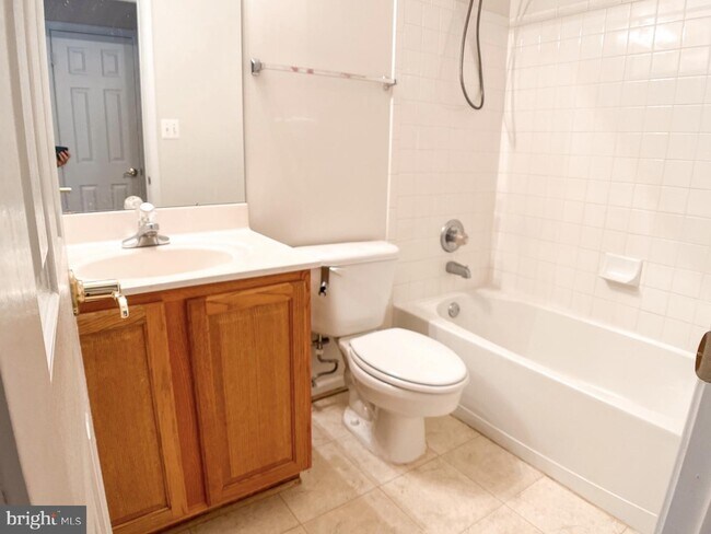 Building Photo - 6984 Cromarty Dr