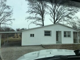 no pets - 5 Randolph Dr