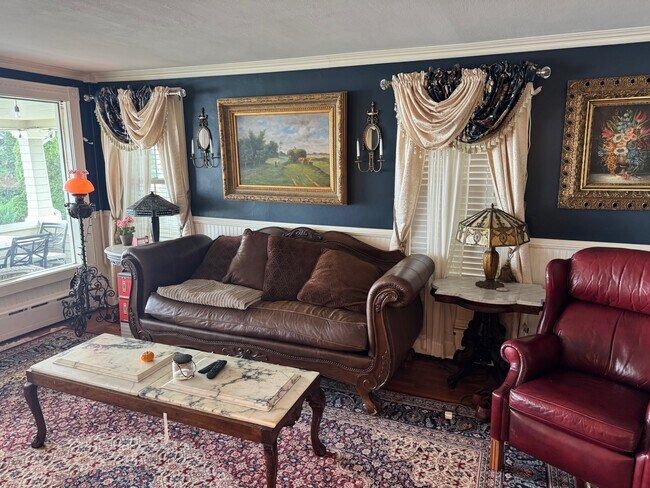 Building Photo - 3 Crescent Bluff Ave