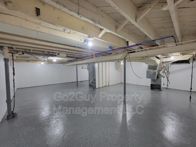 Building Photo - 18644 Forrer St