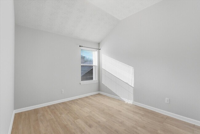 Building Photo - 4515 Chetco Ln