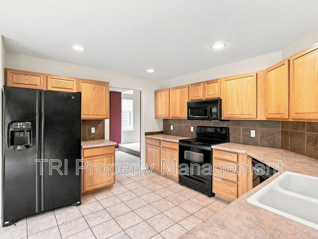 Building Photo - 130 Rock Bridge Ct
