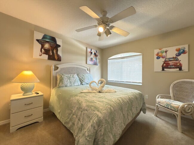 Building Photo - 900 Oxford Dr