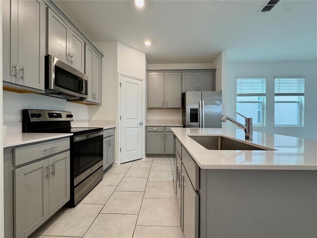 Building Photo - 6473 Pine Warbler Wy