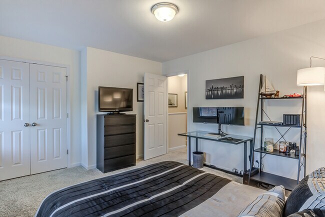 Building Photo - Townhome for rent