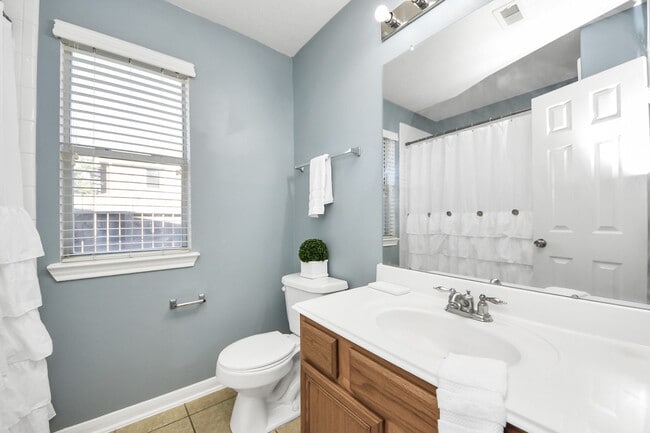 Building Photo - 13342 Southpoint Ln