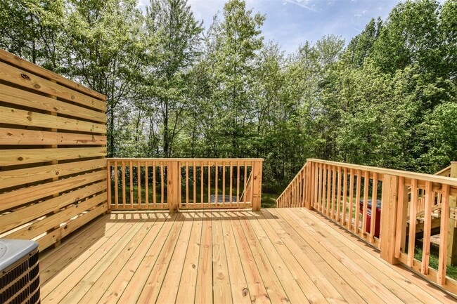 Building Photo - 536 Patriot Park Ct