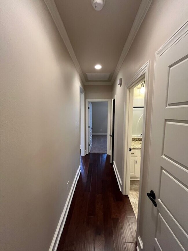Building Photo - Beautiful 3/2 Brick Home Millers Glen Subdivision of Sherwood, Arkansas