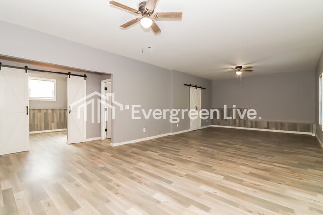 Building Photo - 39 Little Crk Mnr Ct