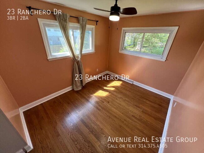 Building Photo - 23 Ranchero Dr