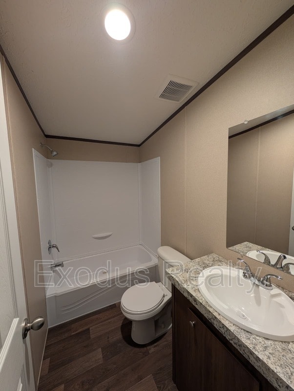 Building Photo - 20 Gibbs Rd