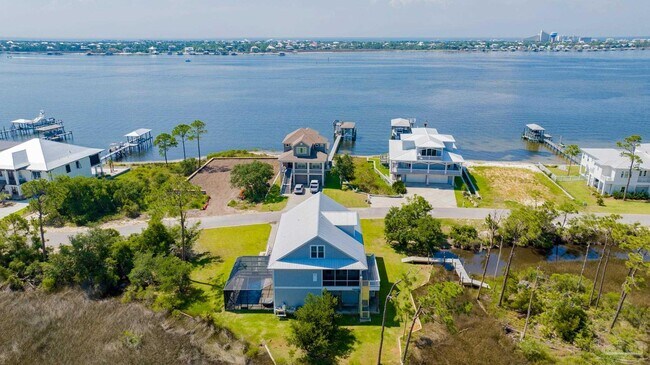 Building Photo - 16262 Tarpon Dr