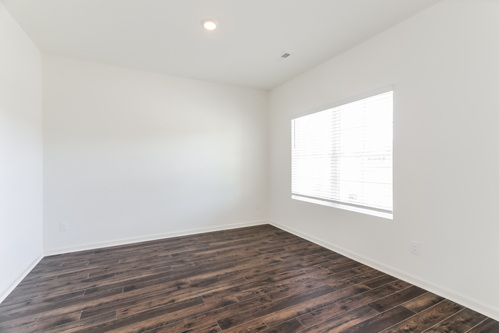 Building Photo - 5753 Timber Leaf Lp