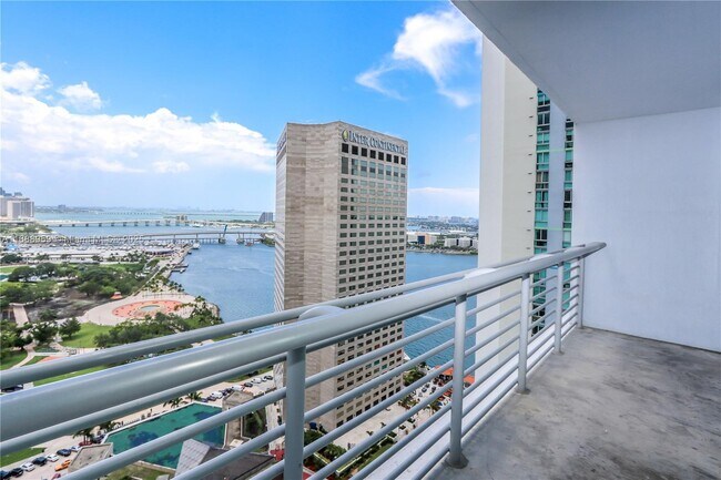 Primary Photo - 325 S Biscayne Blvd