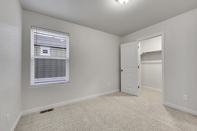 Building Photo - $2,395 - 3 Bed, 2.5 Bath Home in Colorado ...