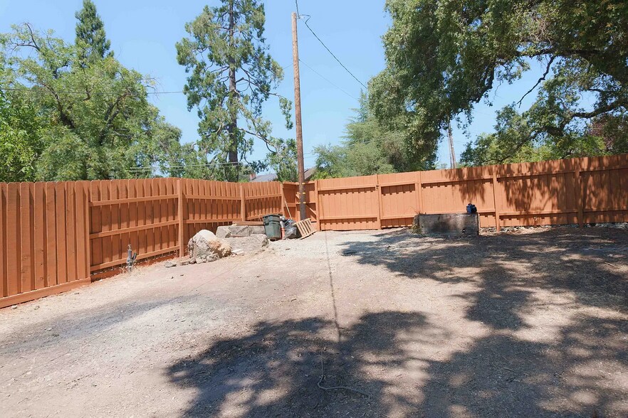 Building Photo - 172 Pixley Ave