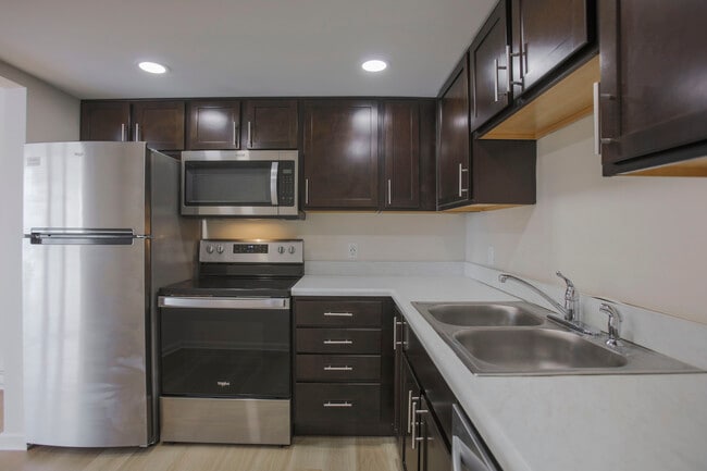 Renovated Kitchen - Riverside North Apartments