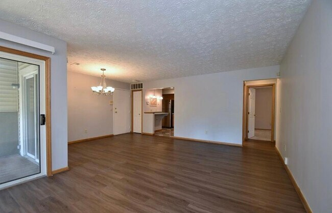 Building Photo - 1448 Cedarwood Dr