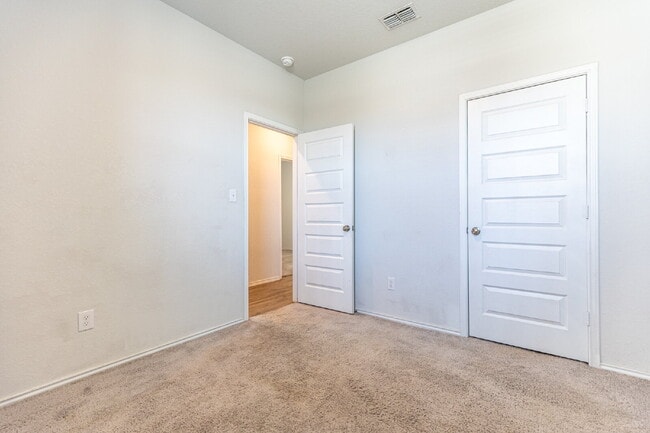 Building Photo - 5823 Hematite Rim