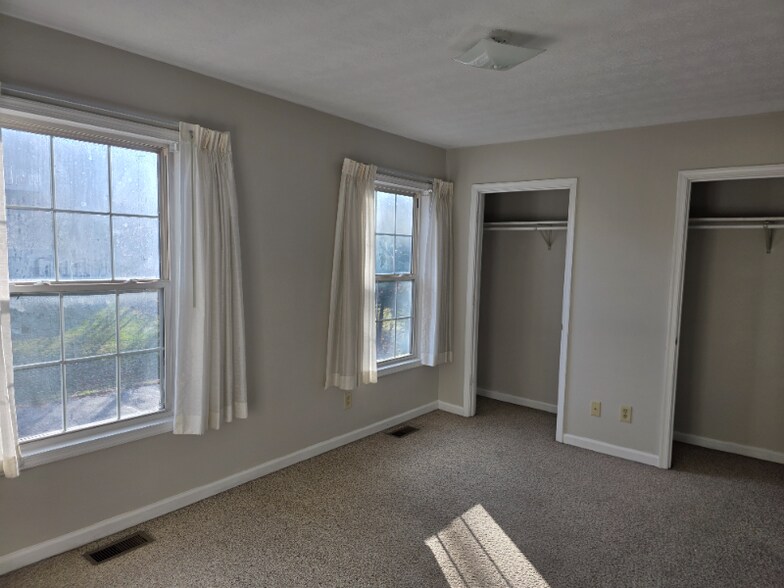 Building Photo - 2215 Reservoir St