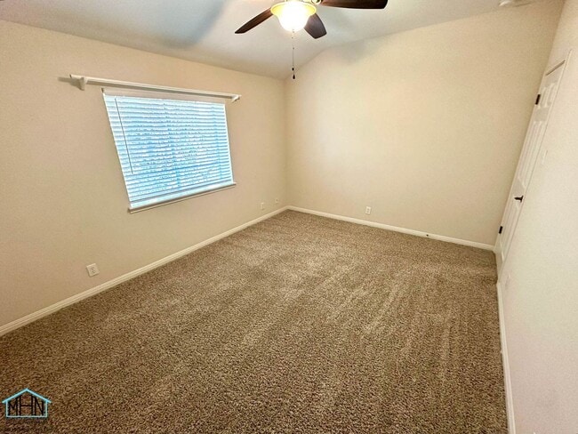 Building Photo - BEAUTIFUL 4 bed/2.5 bath near Stone Oak, j...