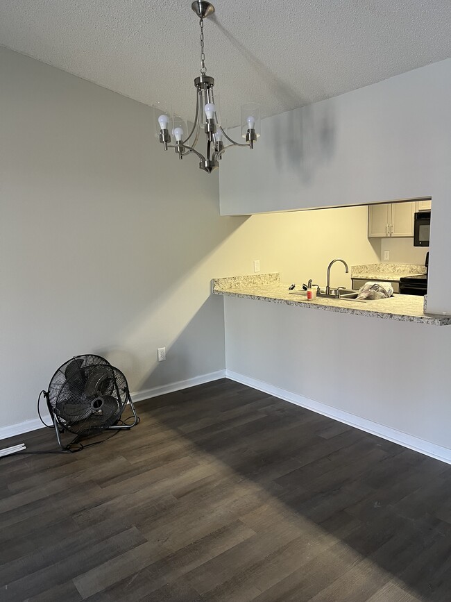 Building Photo - 1942 Baywind Ct