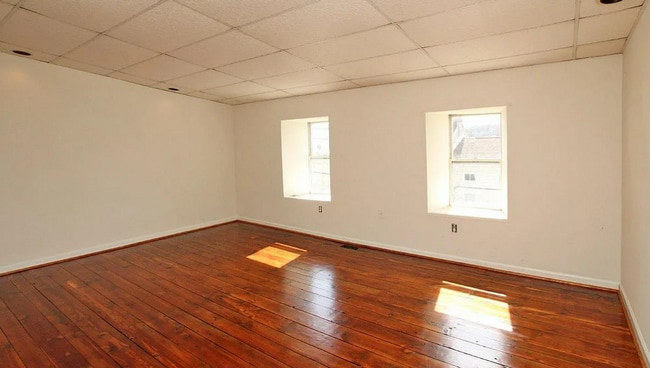 Building Photo - 4713 Umbria St