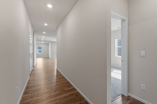 Building Photo - Newer 4 Bed 2 Bath DR Horton Home in Indian Trail