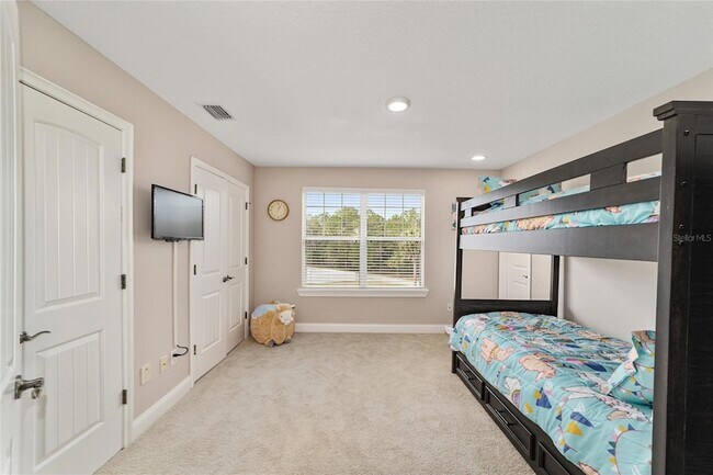 Building Photo - 1706 SW 27th St