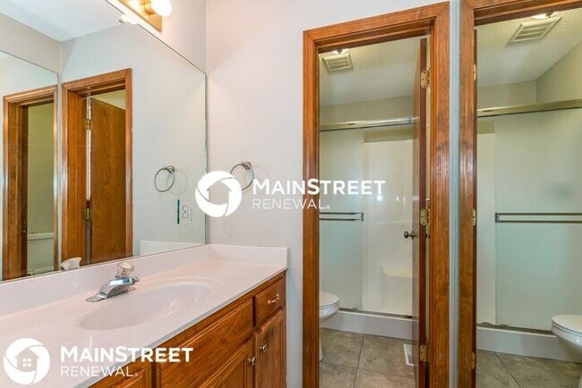 Building Photo - 4 Bedroom Pet-Friendly Home in Pleasant Hi...