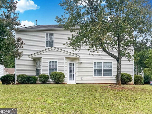 Building Photo - 6205 Tree Ridge Dr N W