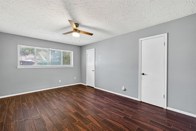 Building Photo - 12315 Chessington Dr