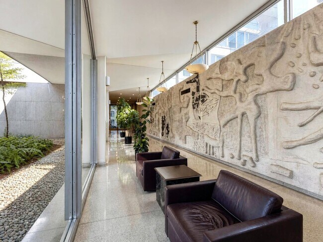 Building Photo - 3550 N Lake Shore Dr