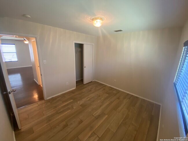 Building Photo - 16407 Runaway Crown
