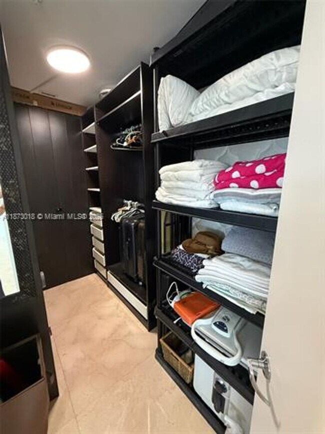 Building Photo - 18201 Collins Ave