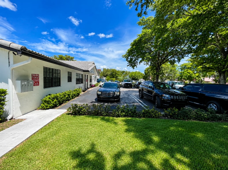 Building Photo - 11401 NW 43rd St